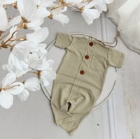 Image 1 of Photoshooting romper Lorenzo | sleeves | cold beige | sitter boys