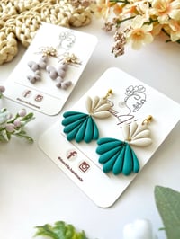 Image 4 of Florece Earrings Collection