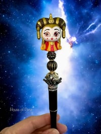 Image 5 of Queen Pen