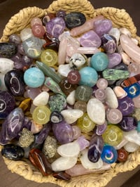 Intuitive Crystal Selection ✨