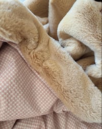 Image 2 of COUVERTURE VICHY NUDE FOURRURE SABLE 