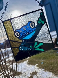 Image 1 of Blue Tree Frog Stained Glass Suncatcher - Handmade Frog Window Art with Textured Glass