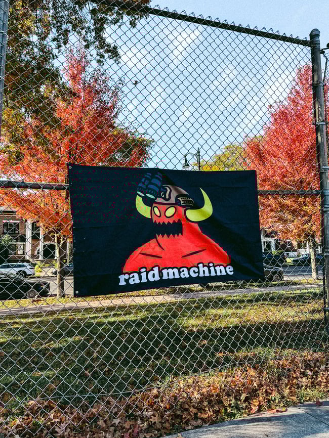Raid Machine Flag 