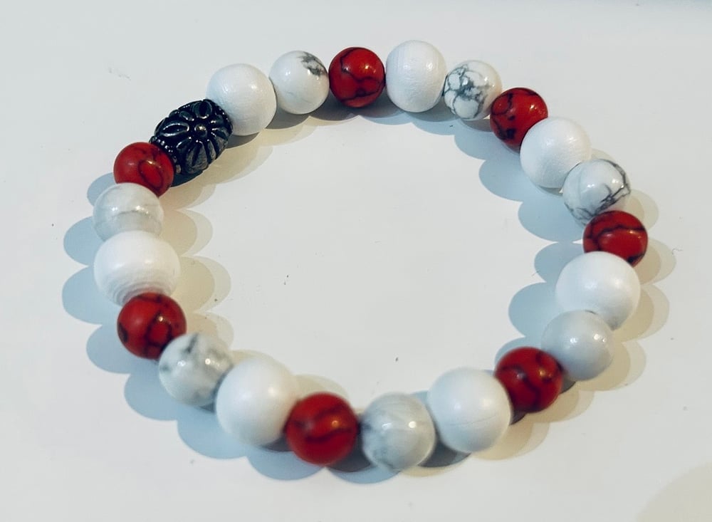 Image of Red and white howlite delight
