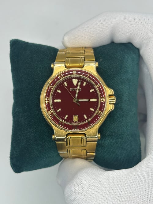 Image of Rare Vintage 1980's Gucci All Gold Burgundy Dial 9800M 