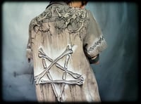 Image 9 of THORN I Button Up (Large) 