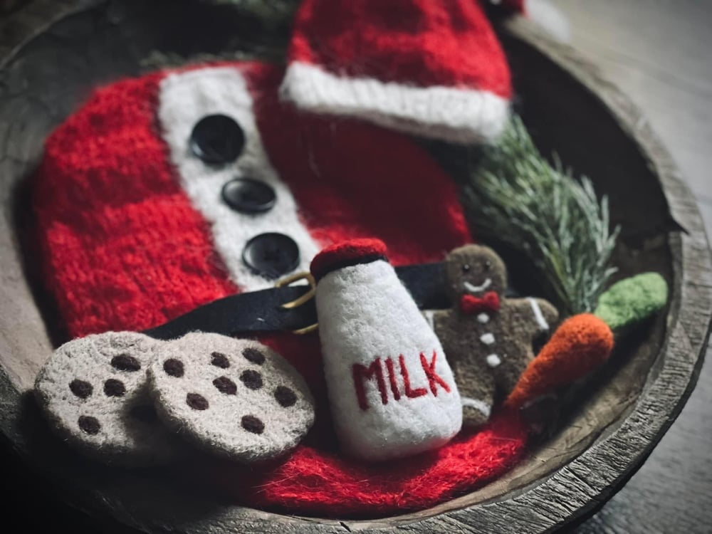 Image of Santa potato pouch outfit 