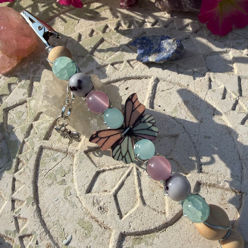 Image of cotton candy sky roach clip