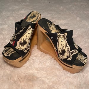 Image of VTG JAPANESE CAT PLATFORMS SZ 9