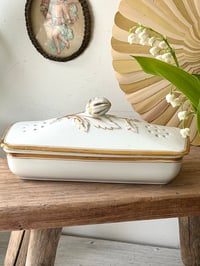 Image 1 of Boîte de toilette en porcelaine