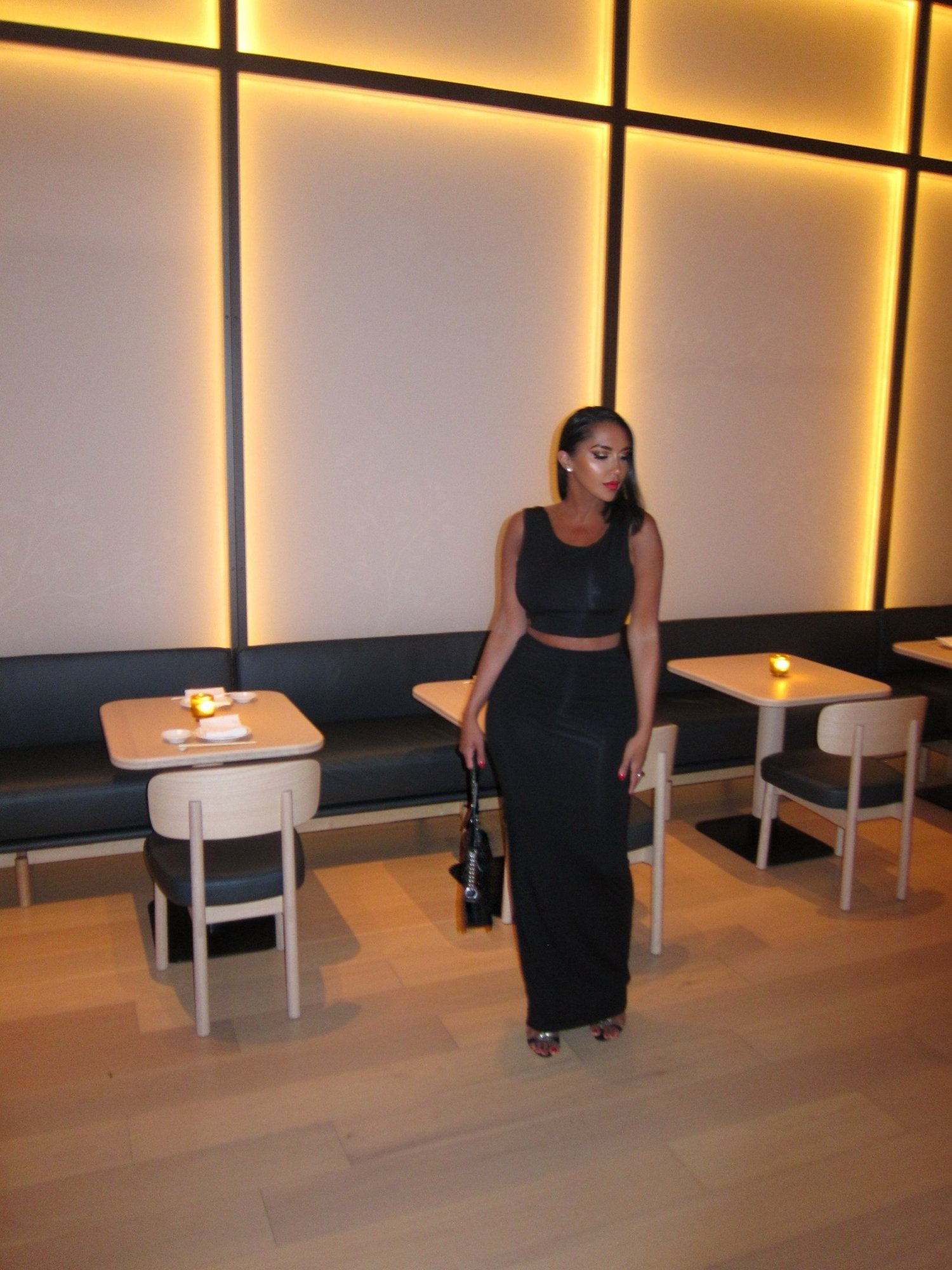 Image of BLACK DOUBLE-LINED SKIRT SET (SMALL)