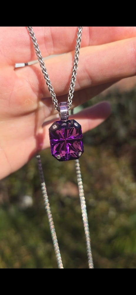 Image of Amethyst Ion pendant 