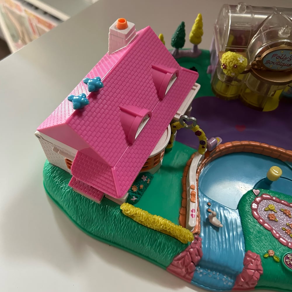 Image of Polly pocket magical movin pollyville