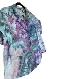 Image 7 of ♻️ UPCYCLED M Linen Blend Resort Shirt in Mermaid Watercolor Ice Dye