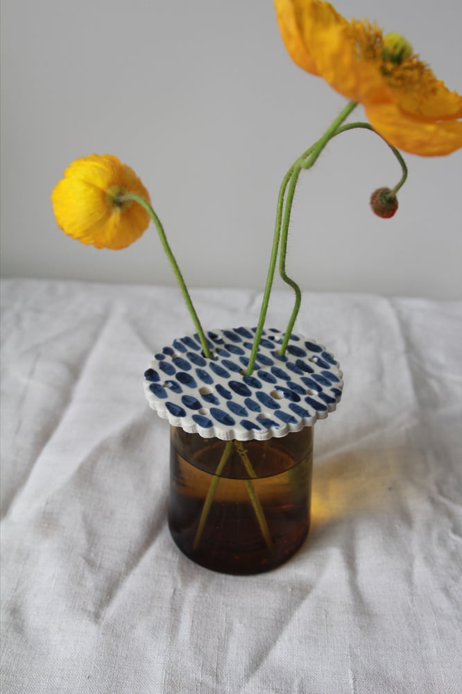 Image of Ikebana Vase Topper - Scalloped