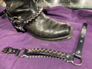 Pair of One Row Tall Cone Bootstraps