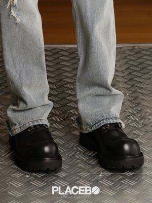 Men Wide Brushed Metal Derby