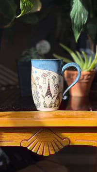 Image 2 of Gnome mug 02