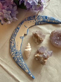 Image 2 of Lune à accrocher