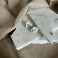 Image 2 of #6 Catch A Droplet Earring With Green Pearl