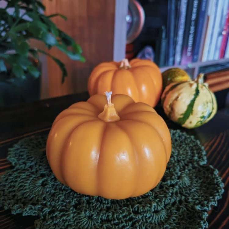 Image of Large pumpkin candle