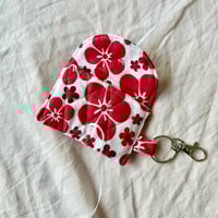 Image 4 of quilted airpod case