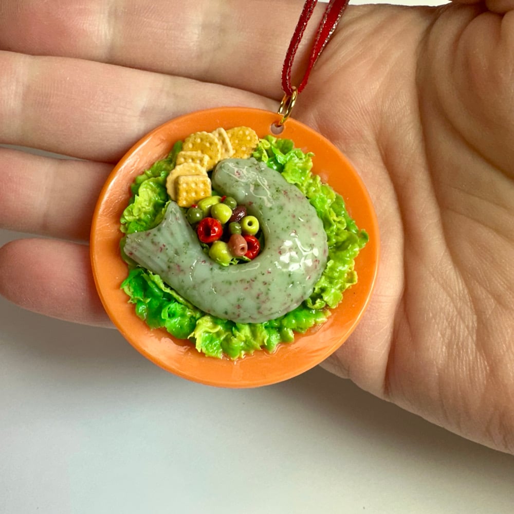 Image of Fish with Olives and Crackers Gelatin Ornament