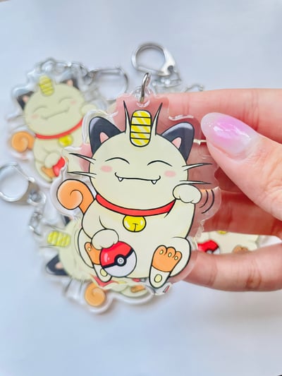 Image of Meowth Acrylic Keychain