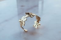 Image 3 of Pulseira Flor 