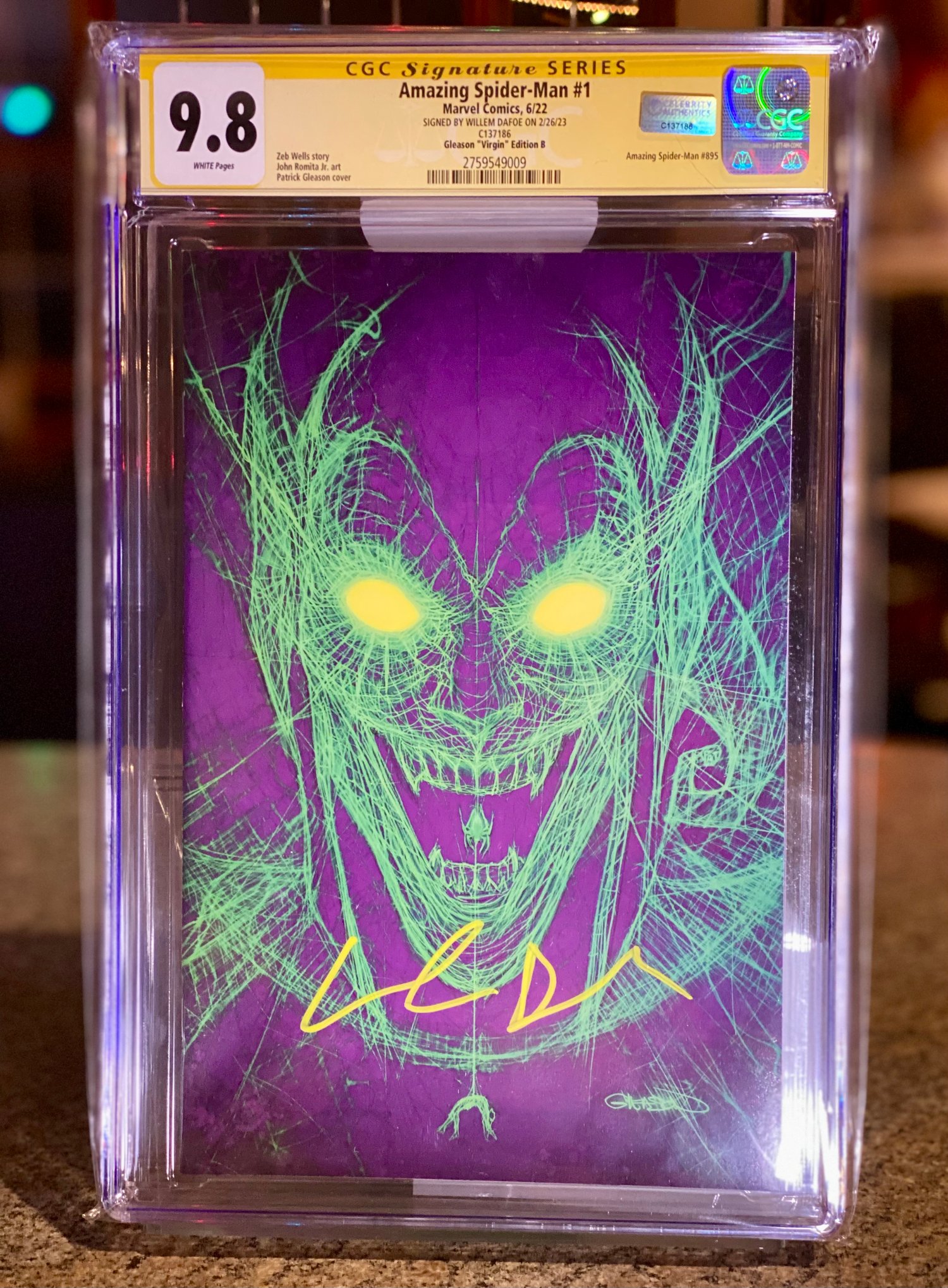 Image of WILLEM DAFOE SIGNED - AMAZING SPIDER-MAN #1 - GREEN GOBLIN VIRGIN Celebrity Authentics CGC 9.8