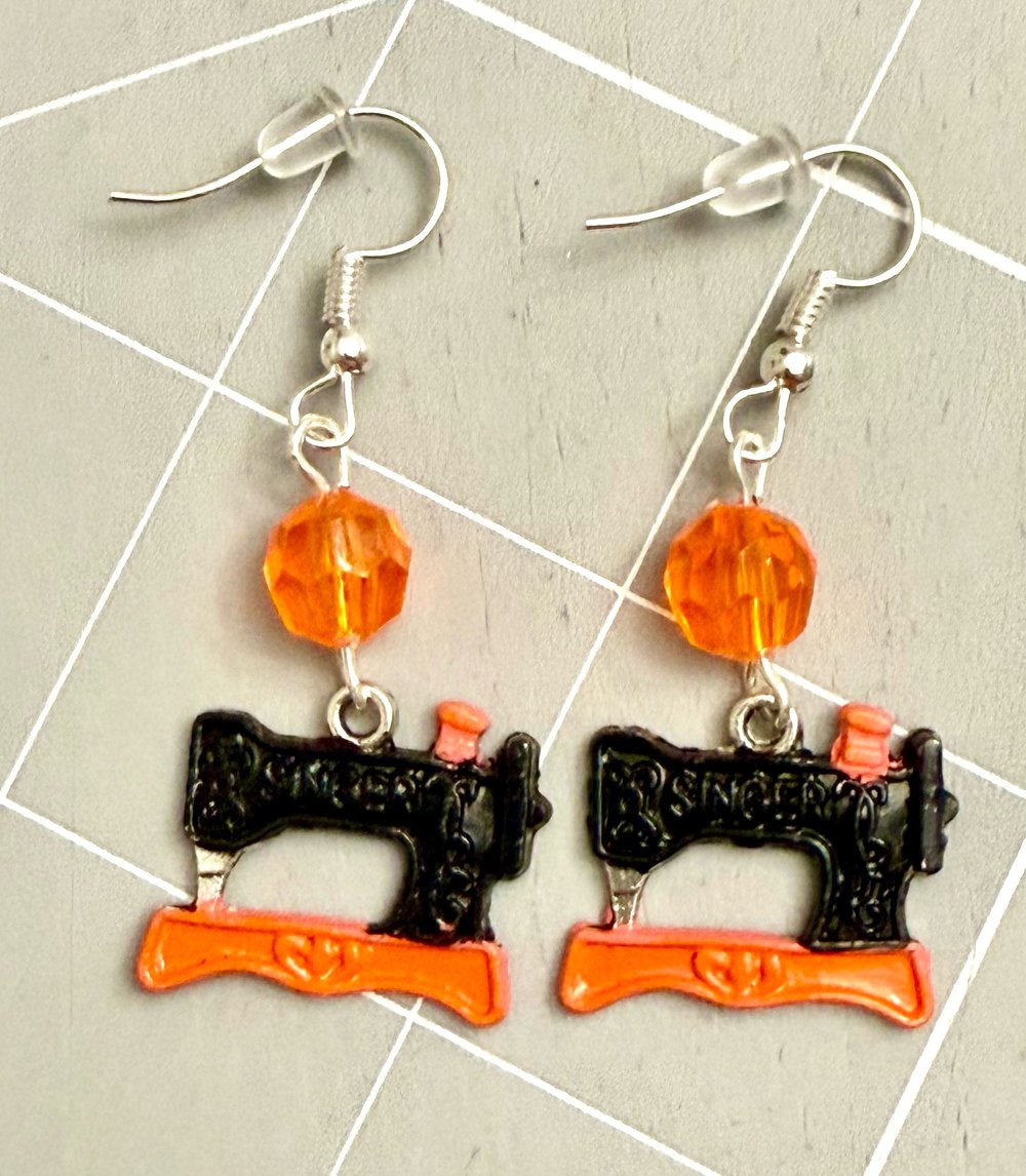 Image of Featherweight Sewing Machine Earrings