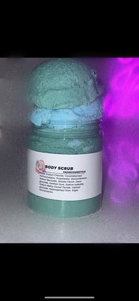 Cyan Berry Body Scrub