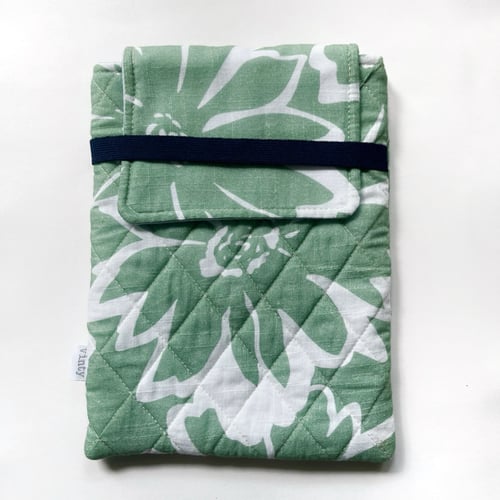 Image of Book Sleeve: Green Floral