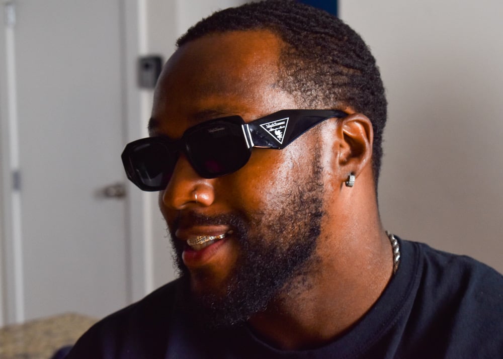 Horse and a carriage 