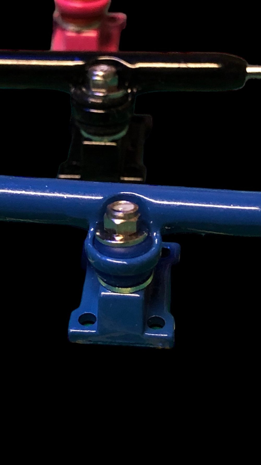 34mm single axel trucks (you pick color)