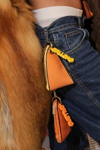 Image 2 of PURSE DUCK YELLOW BALLBAG