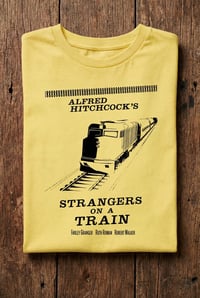Image 5 of Camiseta Strangers On A Train (Alfred Hitchcock)