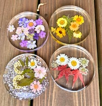 Image 9 of Resin Dried Pressed Flower Coaster