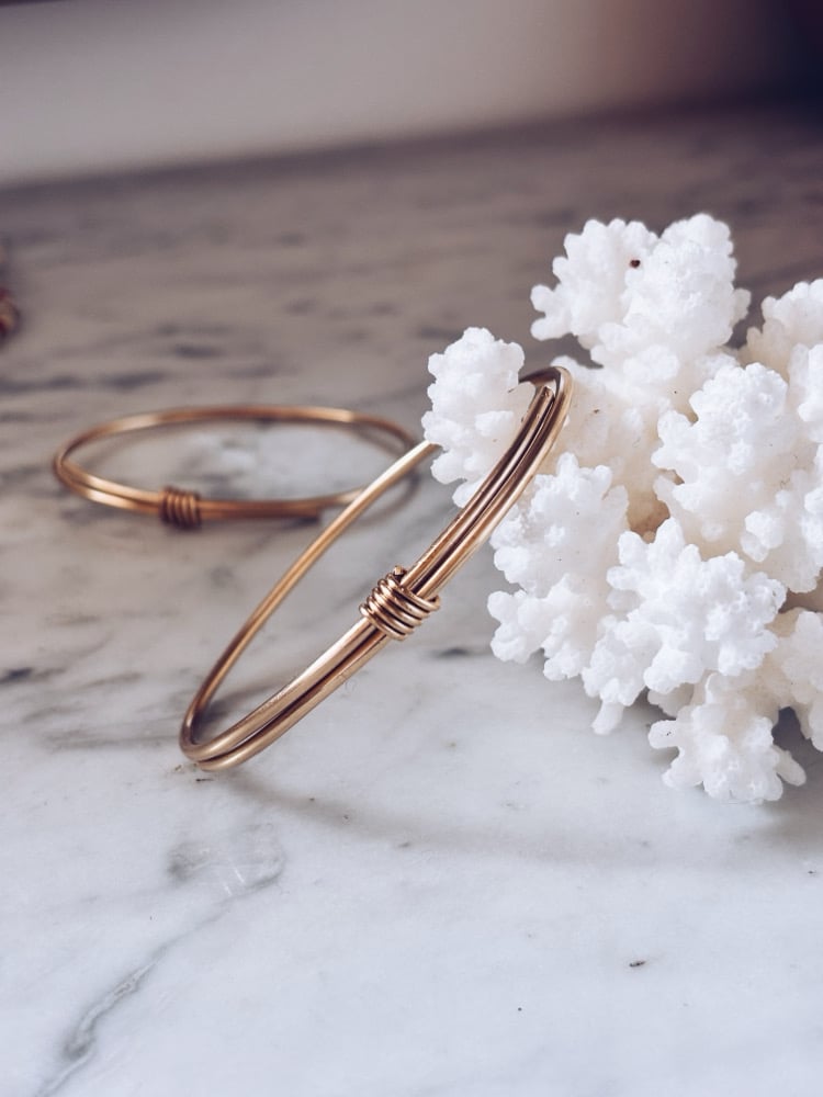 Image of le jonc noeud (Gold filled )