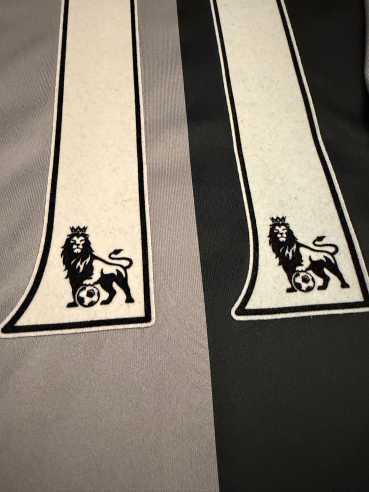 Image of Tottenham Hotspur “BALE 11” 2012/13 Third Shirt + PL patches   (M)