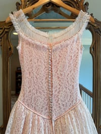 Image 19 of 1950s Blushing Bride