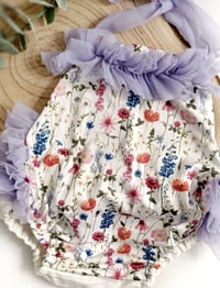 Image 3 of Photoshoot body | Marella romper | age 9-12 months | lila flowers