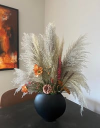 Image 3 of Mixed flowers and pampas in matt black vase