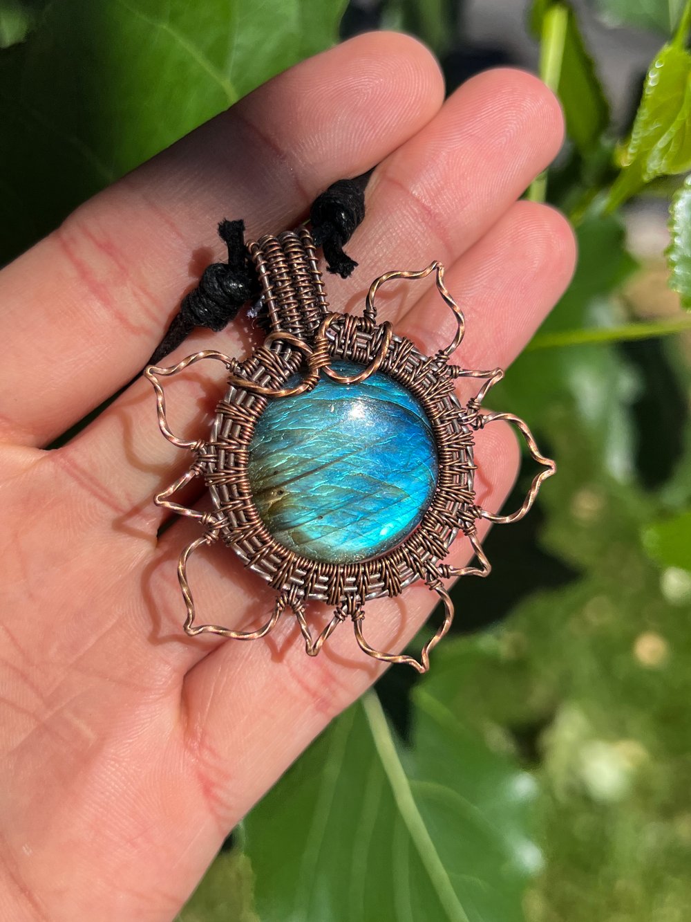 Image of Labradorite - Flower Pendant