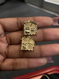 Trap house ring
