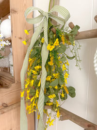 Image 1 of Country Floral Hanging Display