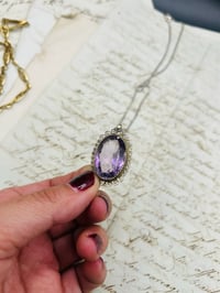 Image 2 of Superbe pendentif en argent massif, améthyste en filigrane d’argent plaqué or , XIXème siècle