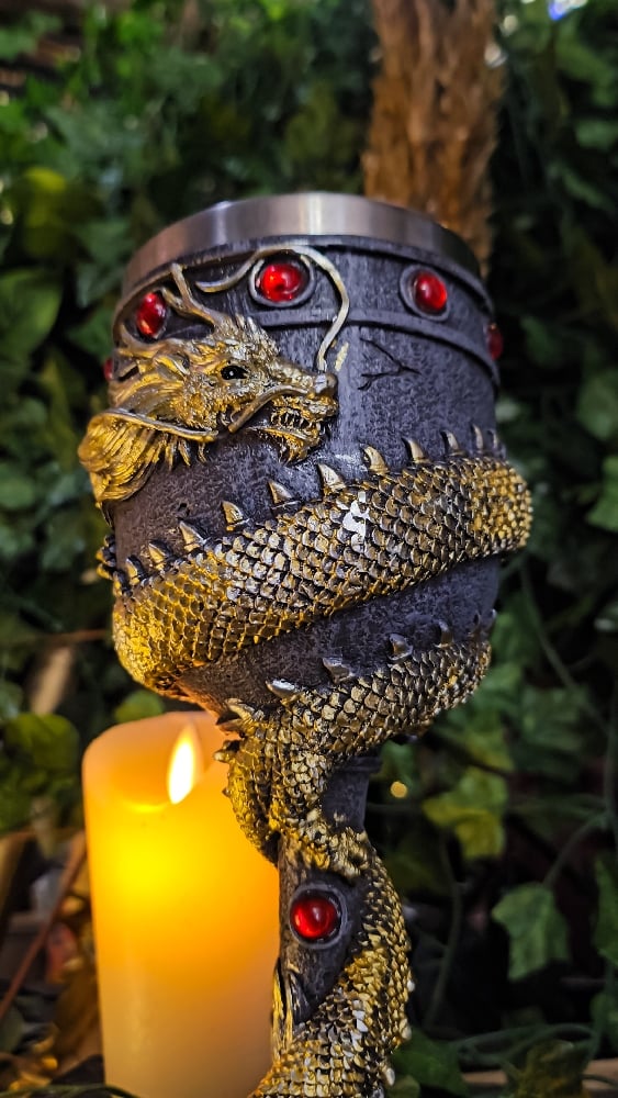 πThe Armored Kingdom Golden Dragon Crimson Goblet