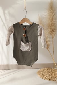 Image 1 of Bodysuit for boys | Rob | 9-12 months | khaki | sitter