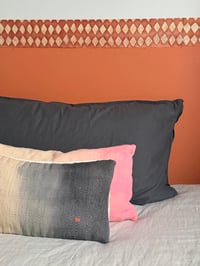 Image 5 of coussin tie and die